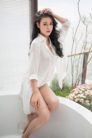 欧美金属色的口红_BD英语免费观看超清